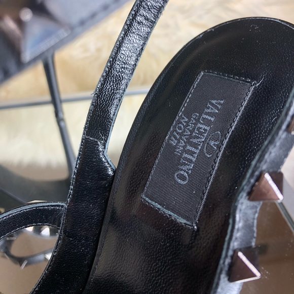 VALENTINO ROCKSTUD LEATHER PUMPS - Picture 5 of 14